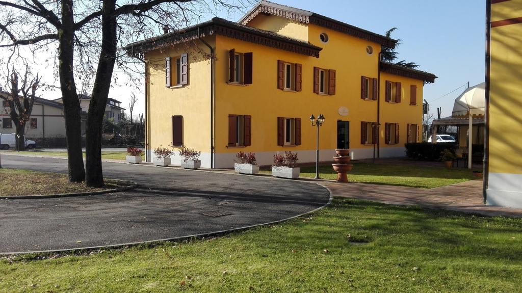 Corte Degli Estensi Formigine Exterior foto